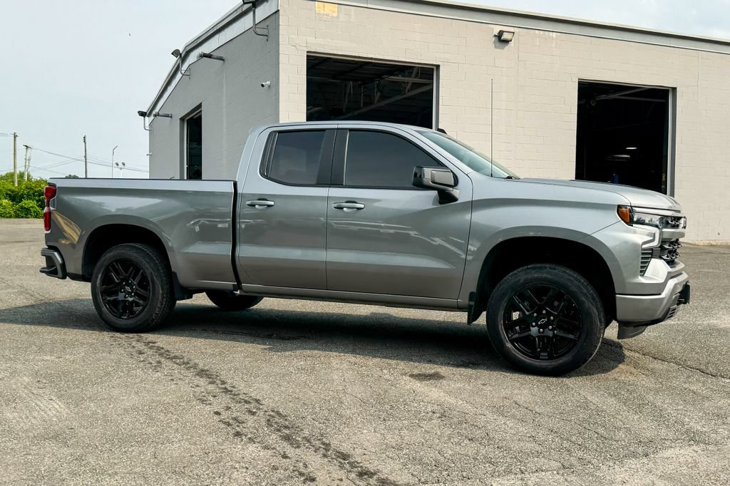 Used 2024 Chevrolet Silverado 1500 RST w/ Rally Edition AWD/4WD image 2
