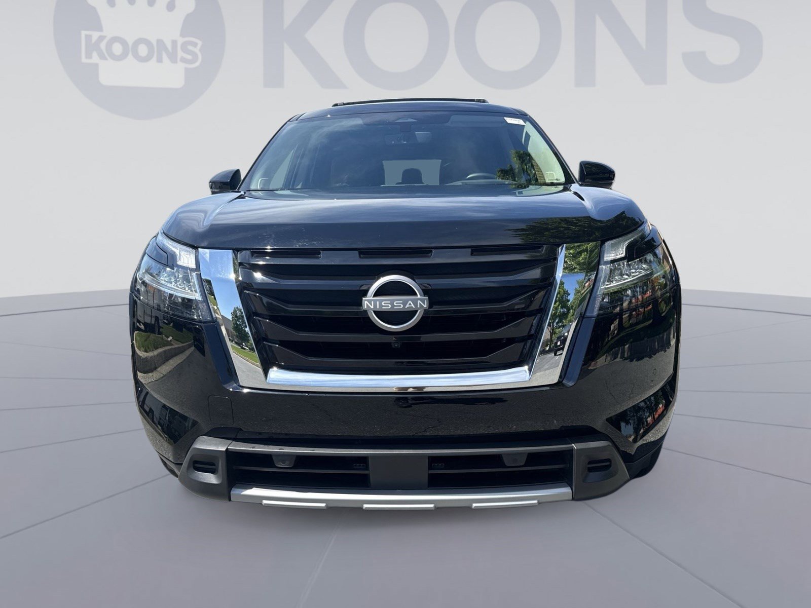 Used 2024 Nissan Pathfinder Platinum w/ Cargo Package AWD/4WD image 11