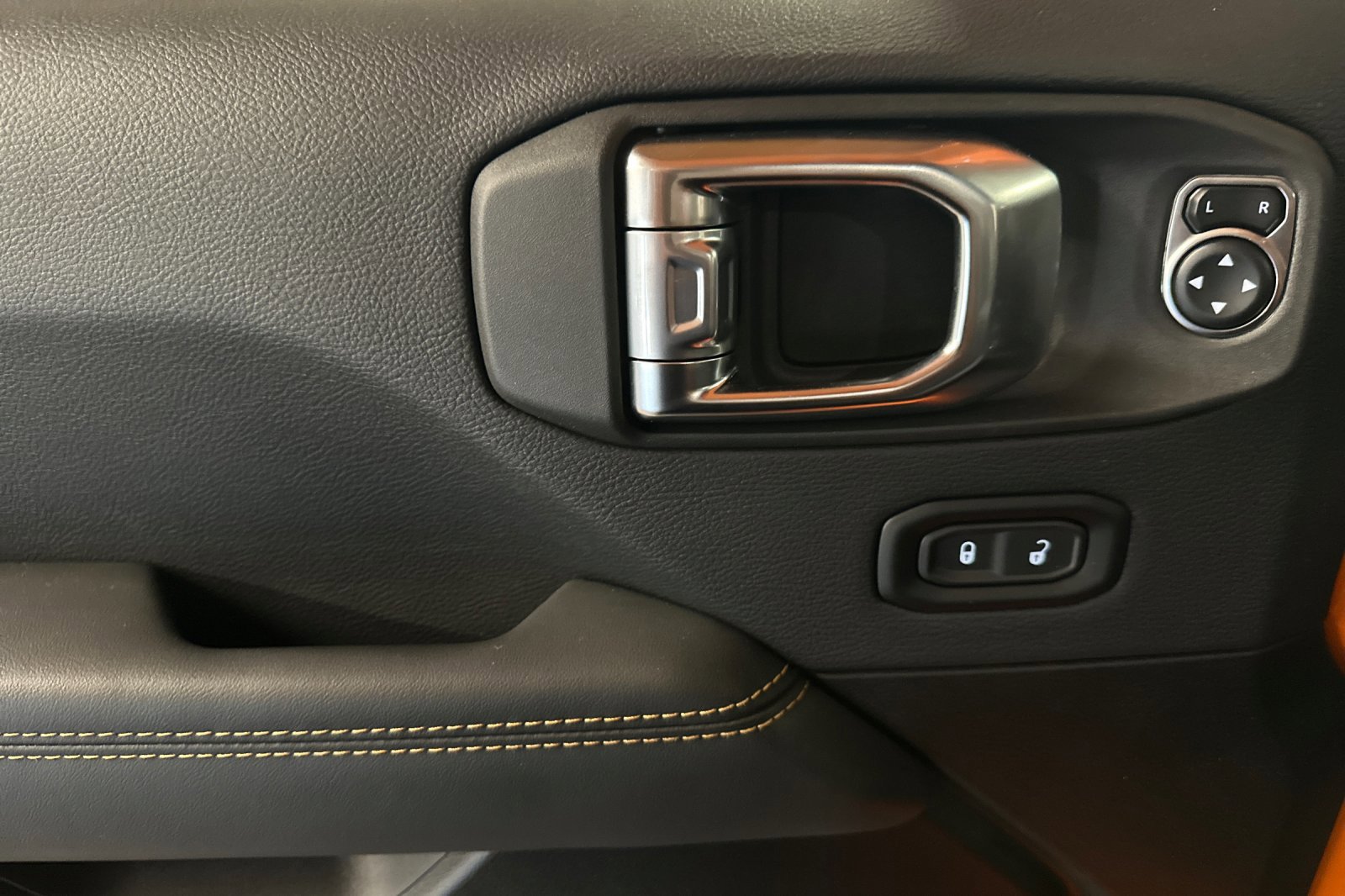 New 2025 Jeep Wrangler Unlimited Rubicon 392 image 10