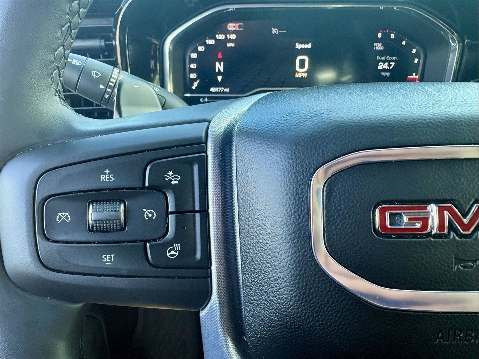 Used 2025 GMC Sierra 1500 SLT AWD/4WD image 18