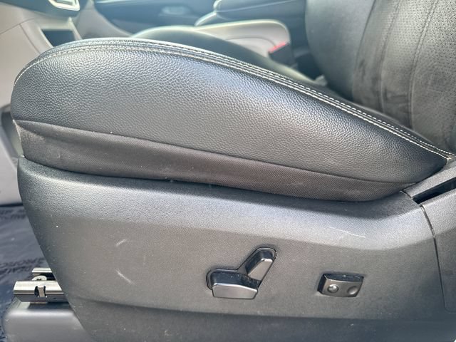 Used 2019 Dodge Grand Caravan SXT FWD image 12