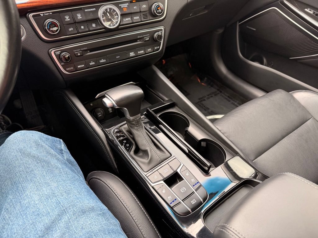 Used 2017 Kia Cadenza Technology FWD image 18