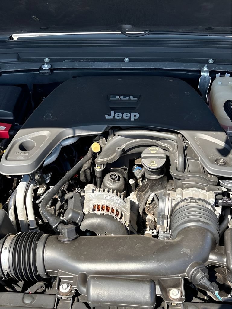 Used 2018 Jeep Wrangler Unlimited Sport S AWD/4WD image 11