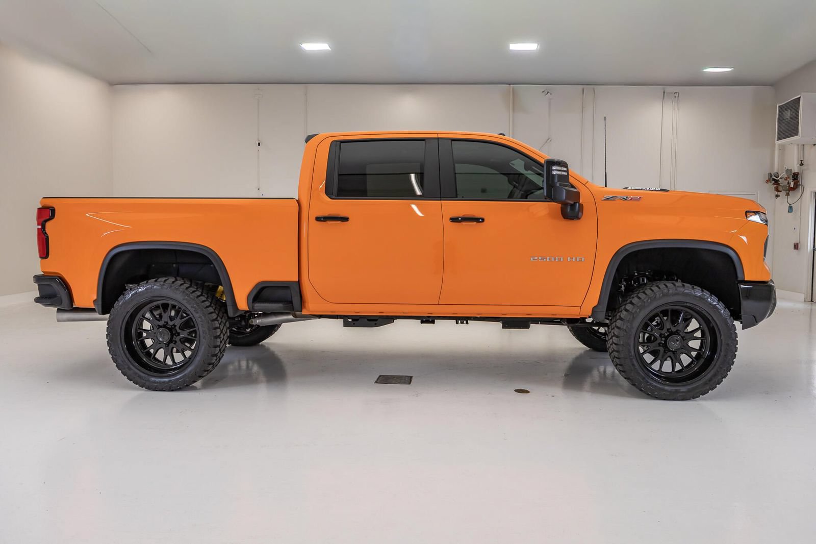 Used 2026 Chevrolet Silverado 2500 ZR2 AWD/4WD image 12