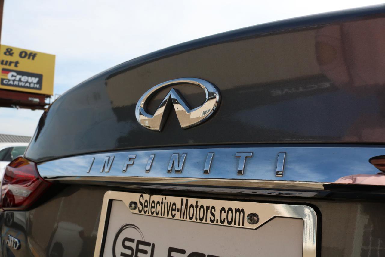 Used 2019 INFINITI Q50 Luxe image 18