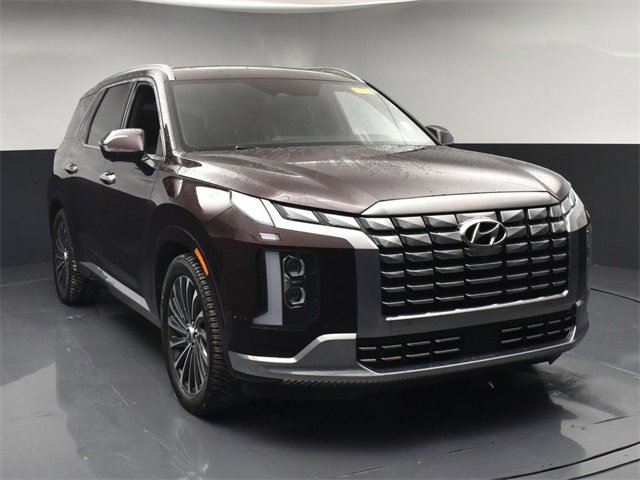 Used 2023 Hyundai Palisade Calligraphy w/ Cargo Package image 2
