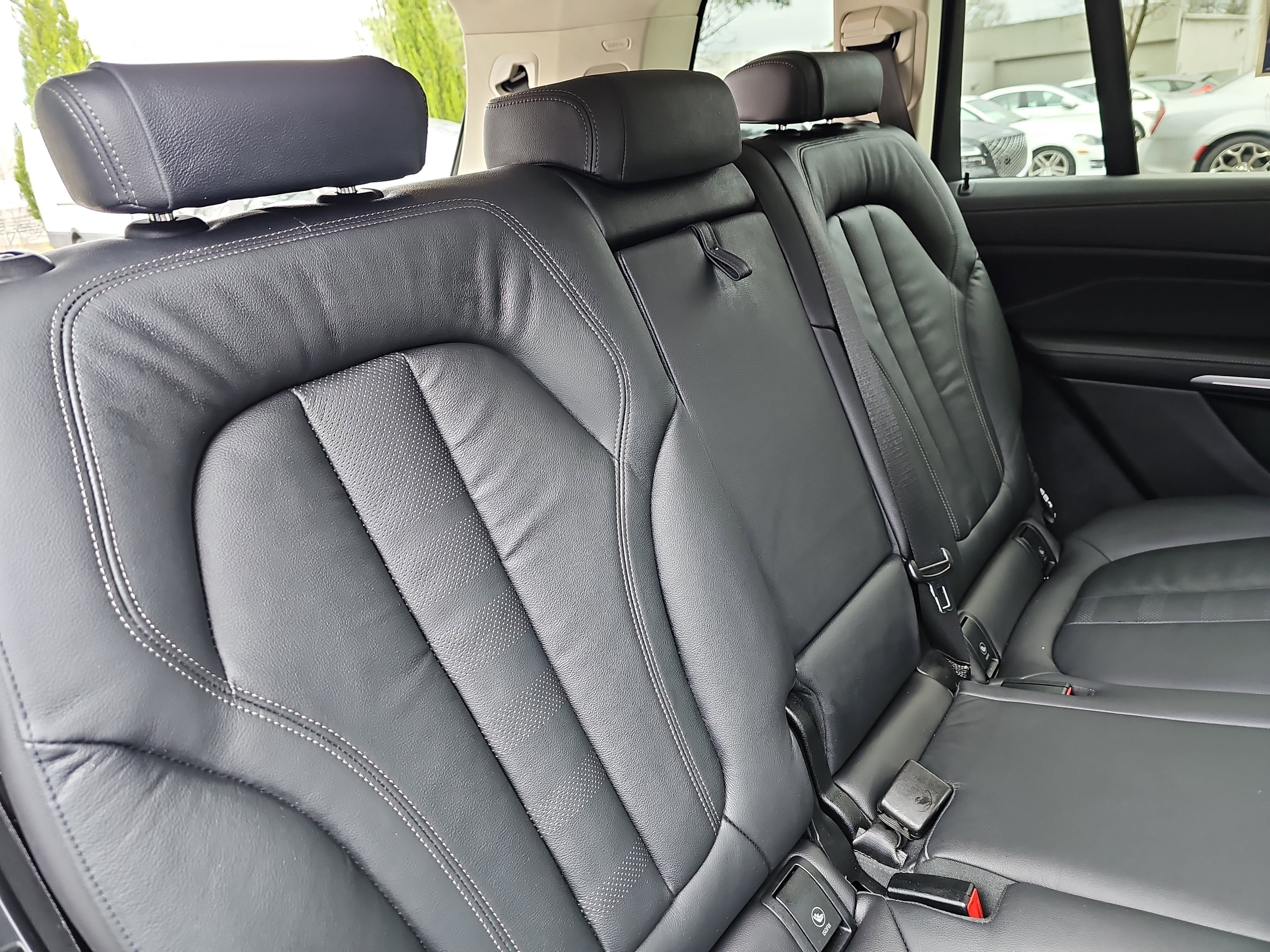 Used 2020 BMW X7 xDrive40i w/ Cold Weather Package image 12