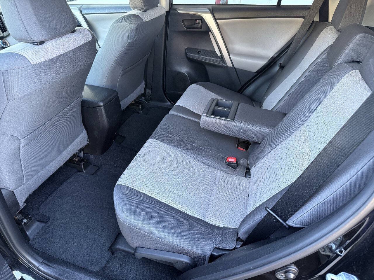 Used 2014 Toyota RAV4 LE AWD/4WD image 34