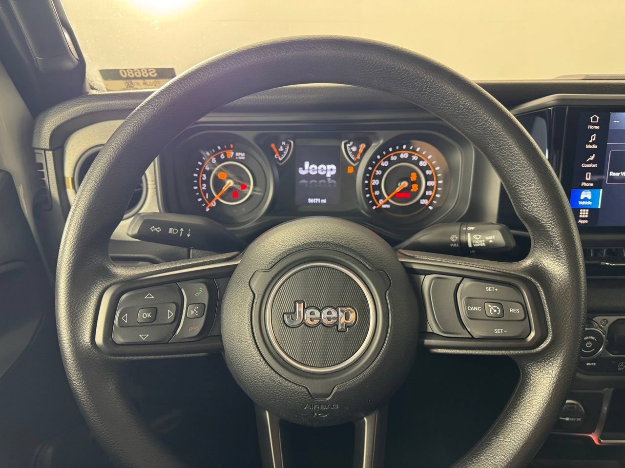 Used 2024 Jeep Gladiator Sport AWD/4WD image 16
