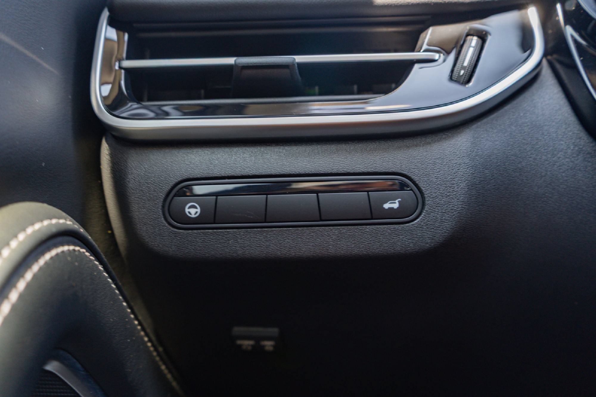 Certified 2026 INFINITI QX60 Luxe w/ Cargo Package FWD image 19