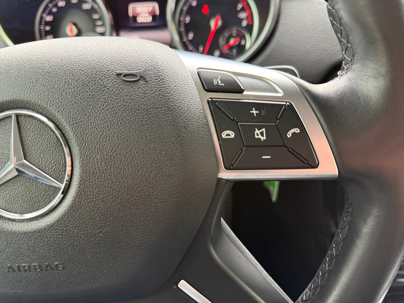 Used 2017 Mercedes-Benz G 550 image 32