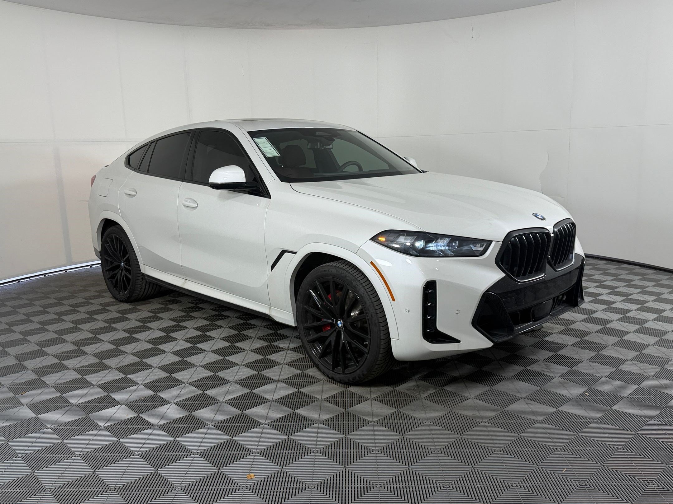 New 2026 BMW X6 xDrive40i w/ Executive Package AWD/4WD image 7