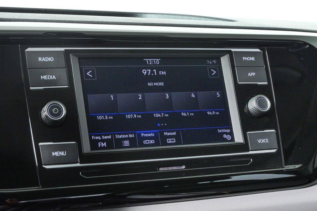 Certified 2023 Volkswagen Taos S FWD image 13