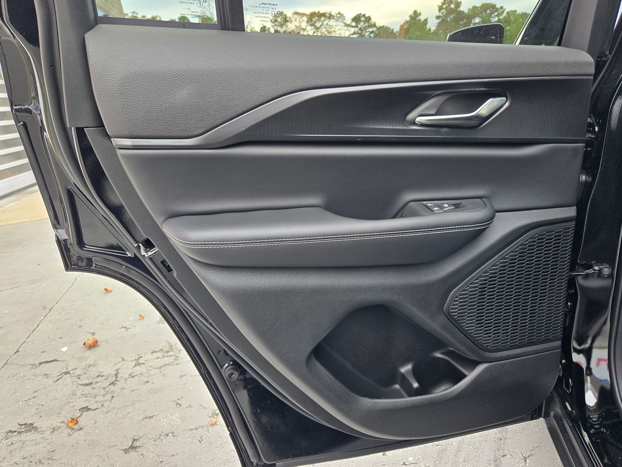 New 2025 Jeep Grand Cherokee image 21