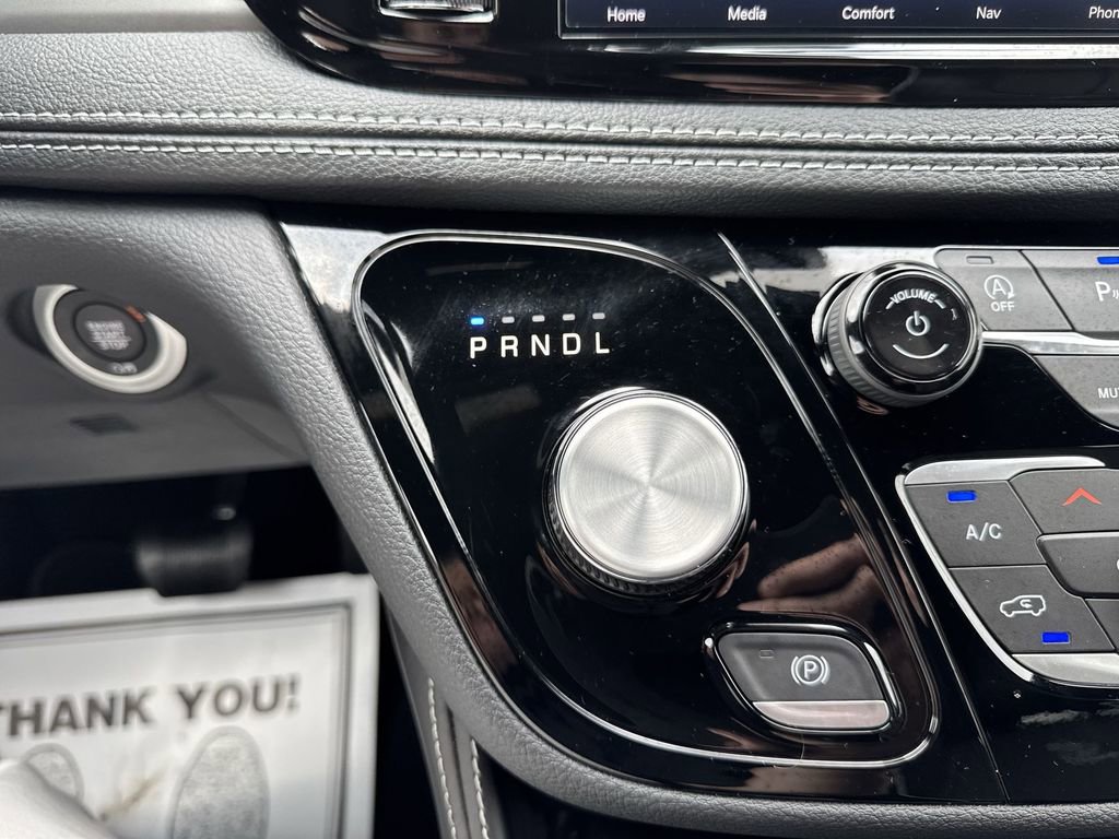 New 2027 Chrysler Pacifica Limited AWD/4WD image 20