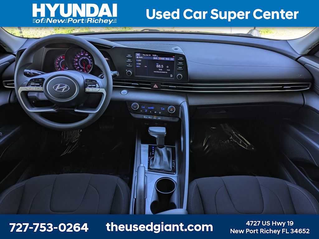 Used 2021 Hyundai Elantra SEL FWD image 14