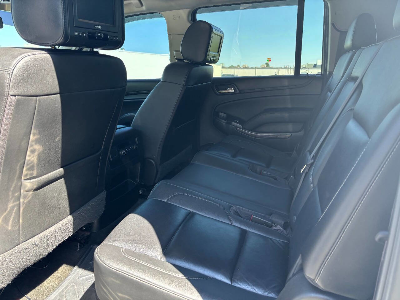 Used 2017 Chevrolet Suburban LT AWD/4WD image 9