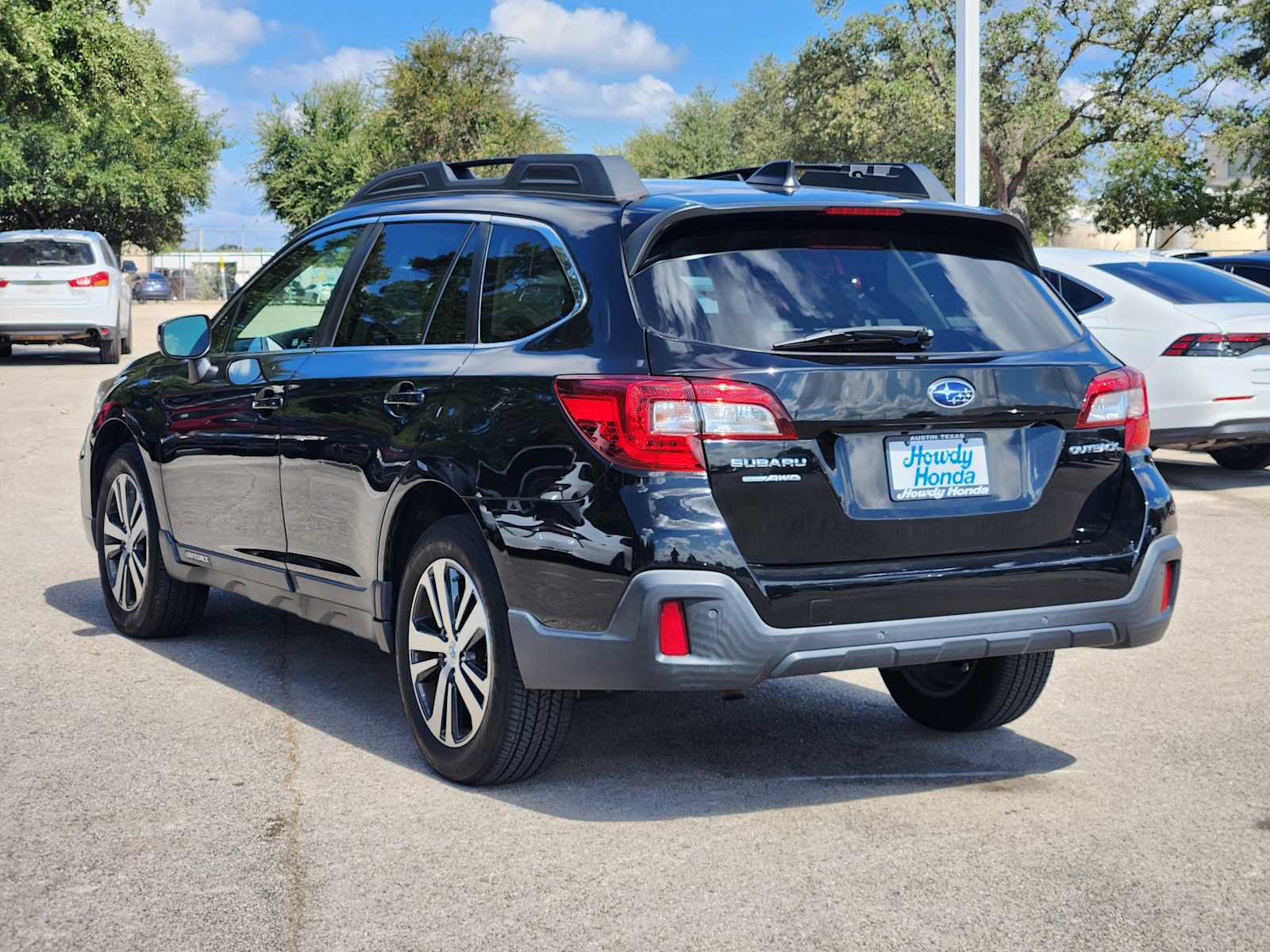 Used 2019 Subaru Outback 2.5i Limited AWD/4WD image 5