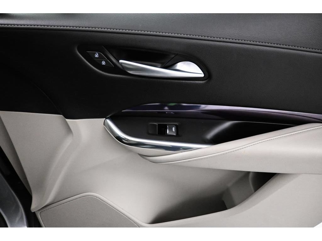 Certified 2023 Cadillac XT4 Luxury w/ Cold Weather Package FWD image 19