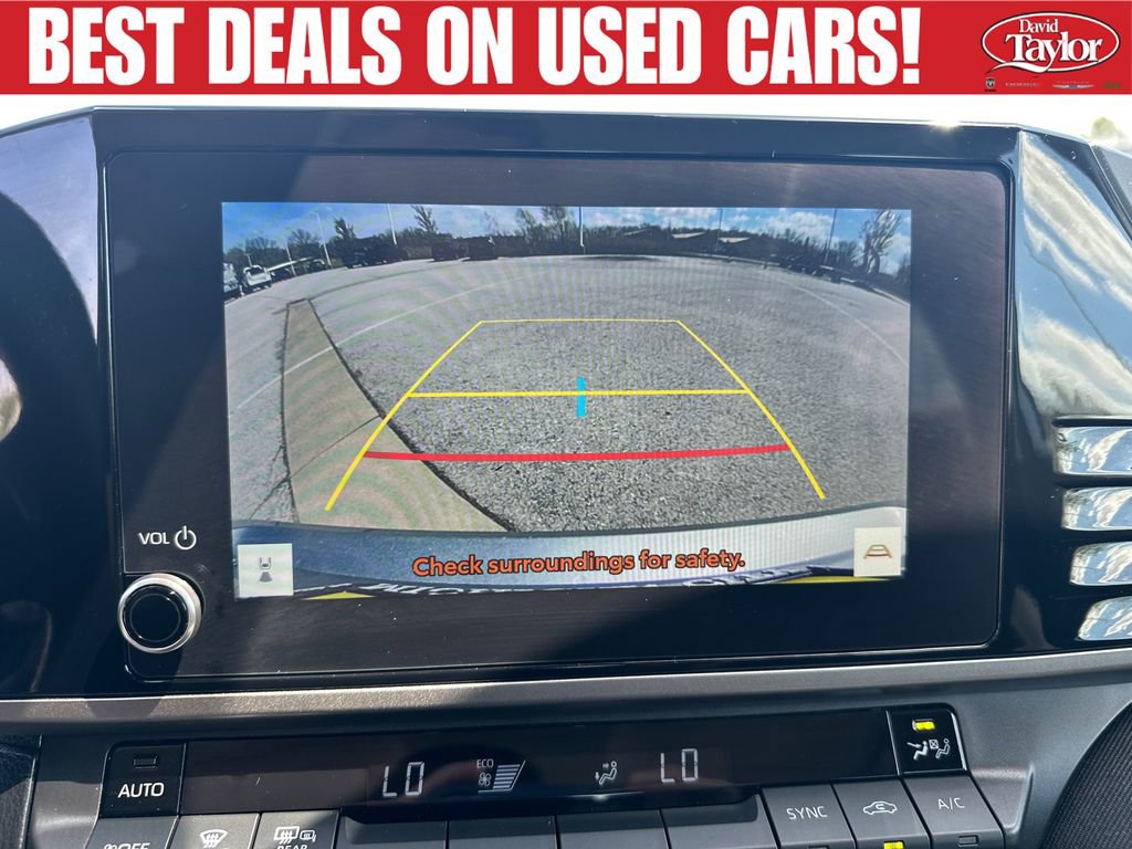 Used 2025 Toyota Camry LE FWD image 12