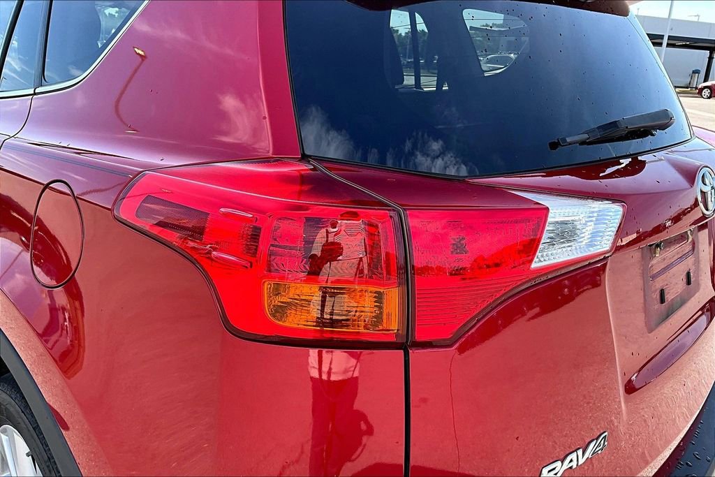 Used 2013 Toyota RAV4 Limited AWD/4WD image 28