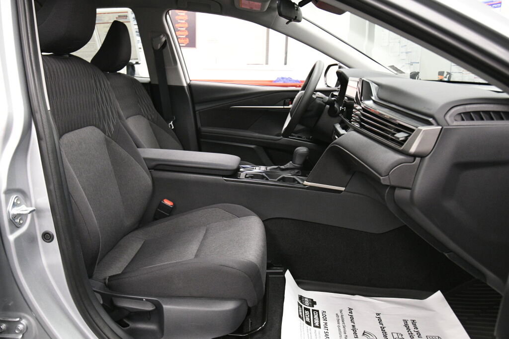 Certified 2025 Toyota Camry LE image 21