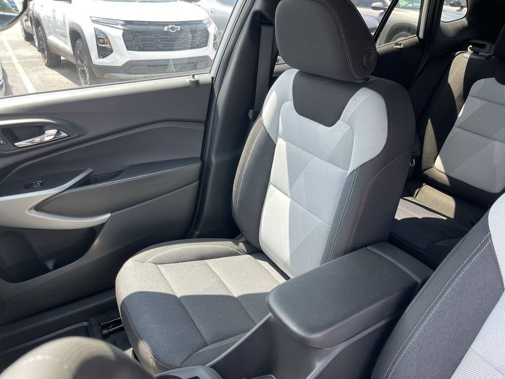 New 2026 Chevrolet Trax RS w/ Driver Confidence Package FWD image 23