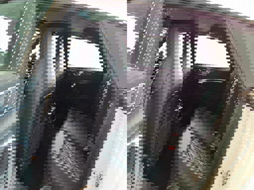 Used 2023 Audi S7 Prestige w/ Prestige Package image 17