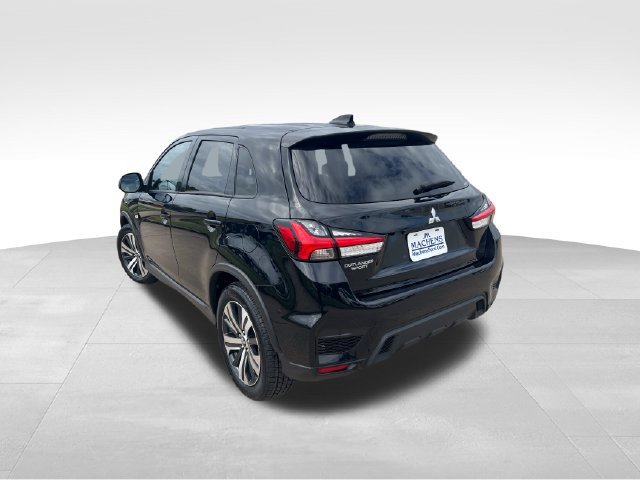 Used 2023 Mitsubishi Outlander Sport SE AWD/4WD image 4