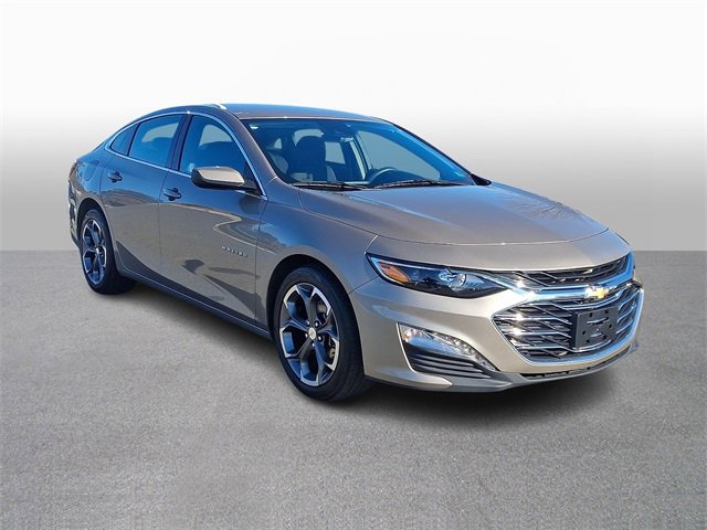 Used 2024 Chevrolet Malibu LT image 3