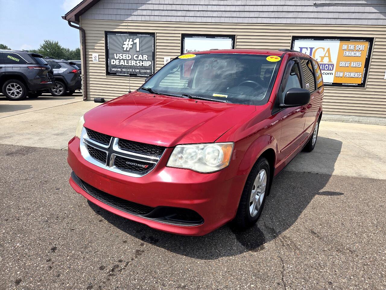 Used 2013 Dodge Grand Caravan SXT image 1