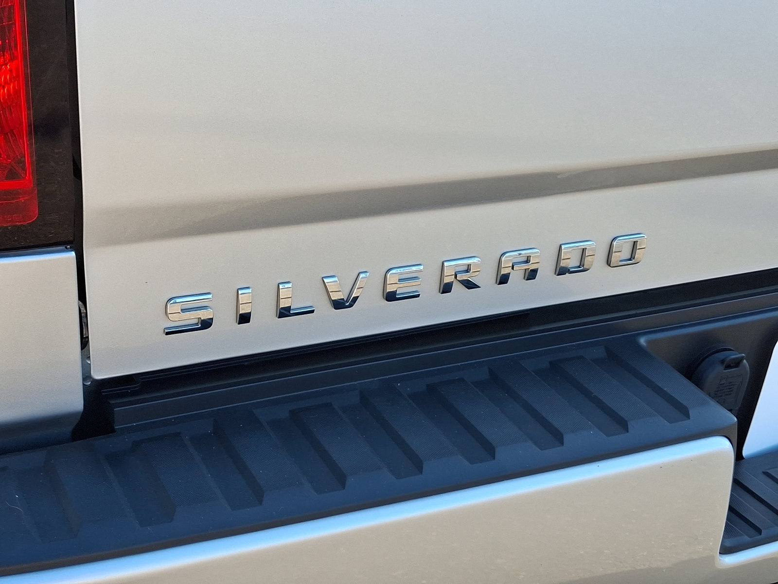 Used 2018 Chevrolet Silverado 1500 LT w/ All Star Edition image 29