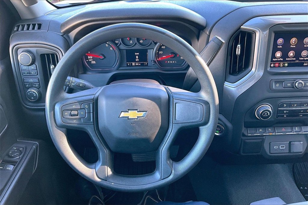 Used 2025 Chevrolet Silverado 1500 W/T w/ Trailering Package image 2