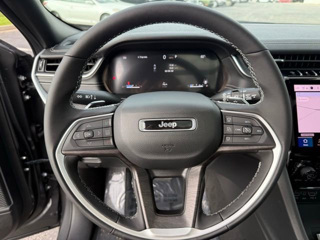 New 2025 Jeep Grand Cherokee Limited w/ Luxury Tech Group II image 15