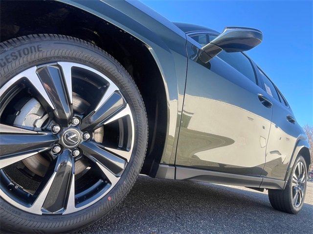 New 2025 Lexus UX 300h AWD image 9