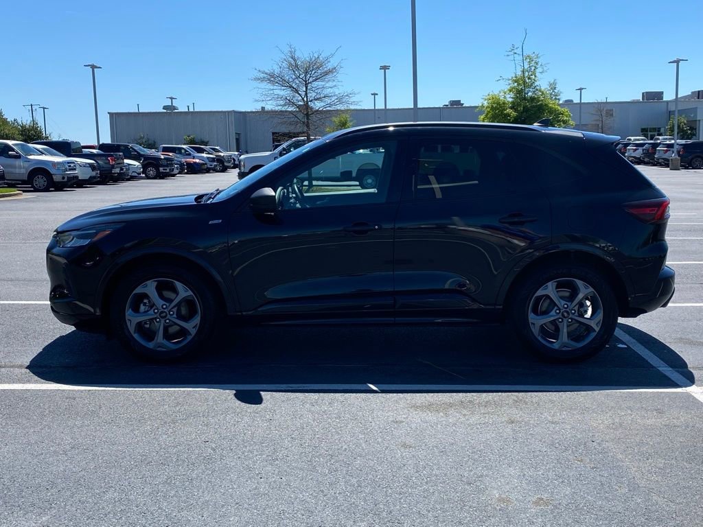 Certified 2023 Ford Escape ST-Line image 4