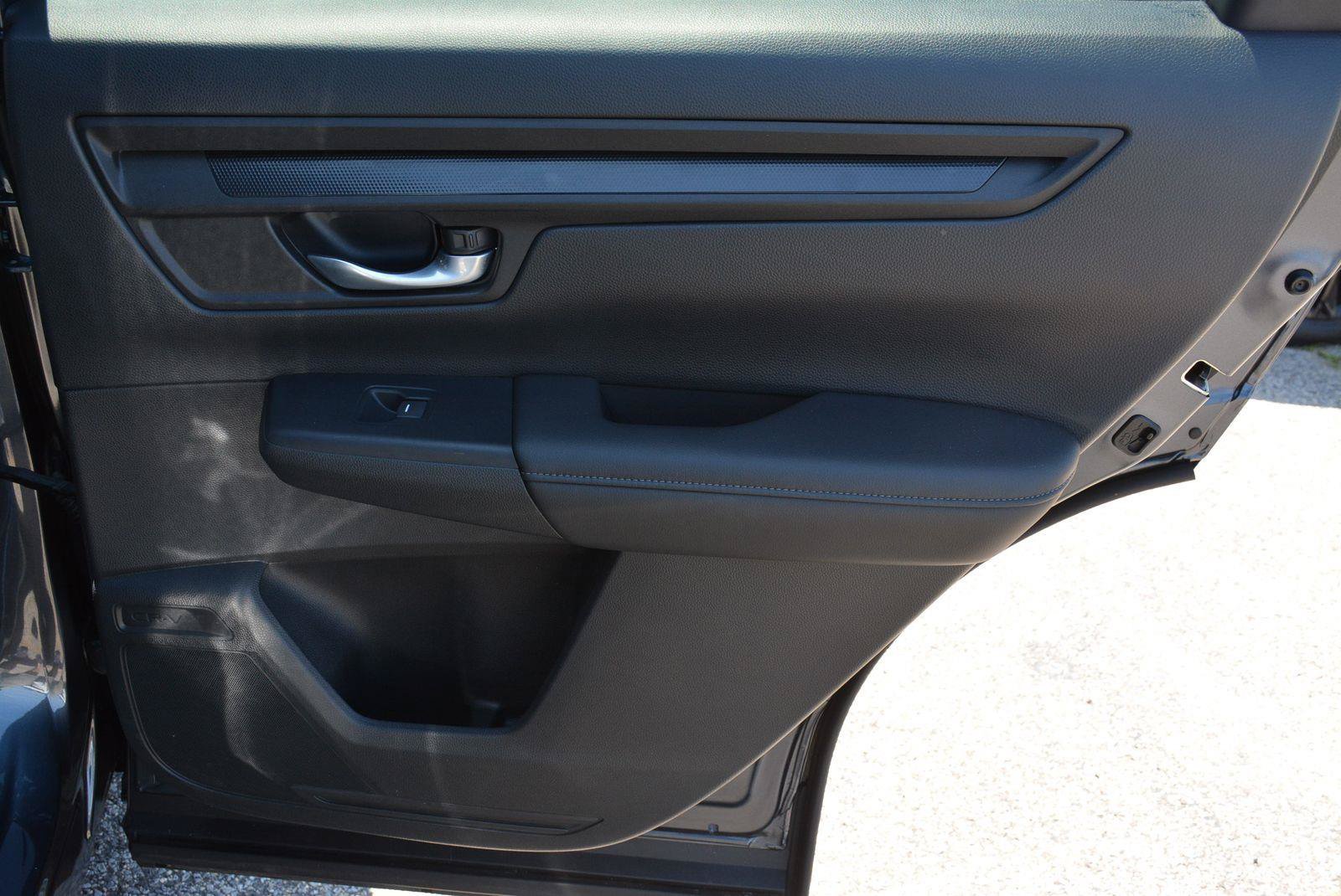 Used 2025 Honda CR-V LX image 17