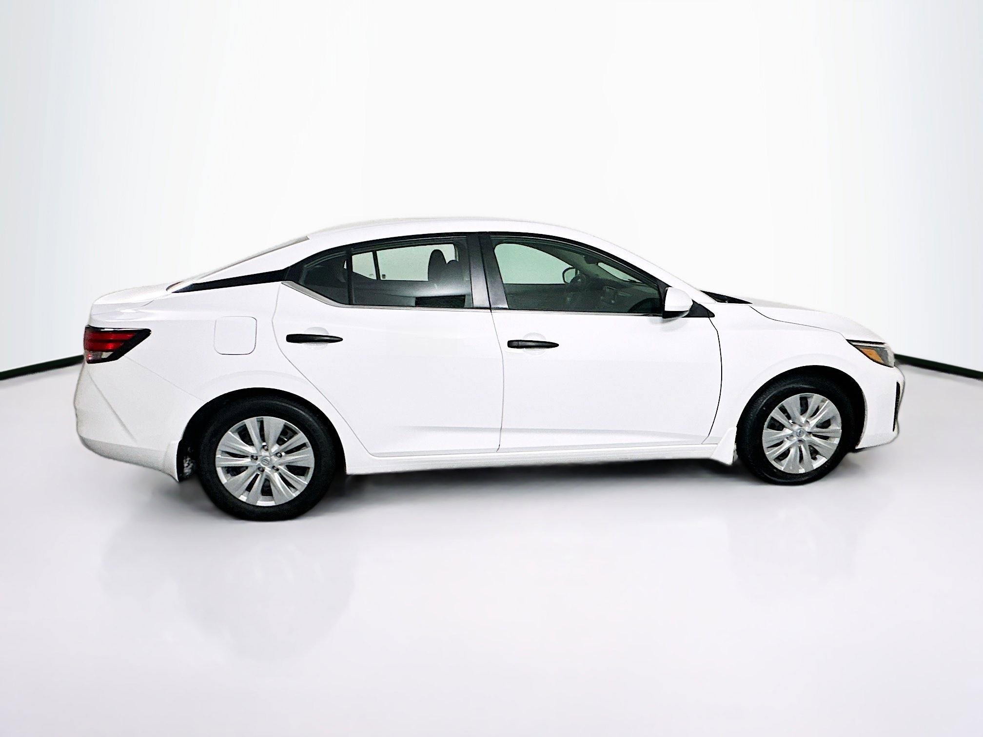 Used 2024 Nissan Sentra S image 10