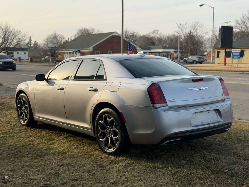 Used 2016 Chrysler 300 S image 4
