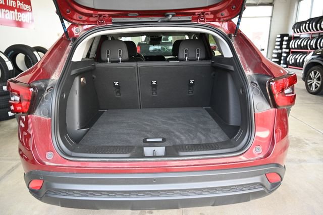 Used 2025 Chevrolet Trax LS w/ LS Convenience Package image 27