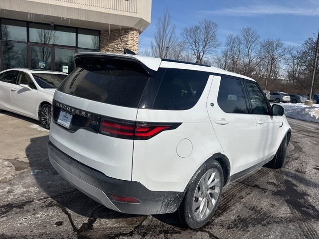 Used 2023 Land Rover Discovery S image 3