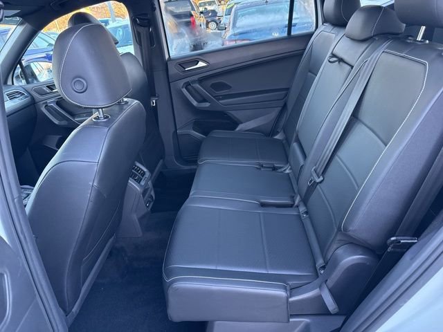 Used 2021 Volkswagen Tiguan SE R-Line w/ 3rd Row Seat Package image 25