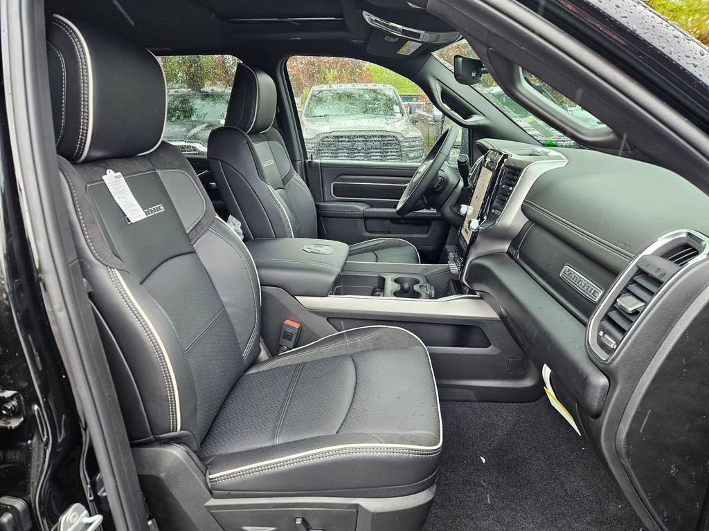 New 2026 RAM 2500 Laramie w/ Night Edition AWD/4WD image 16