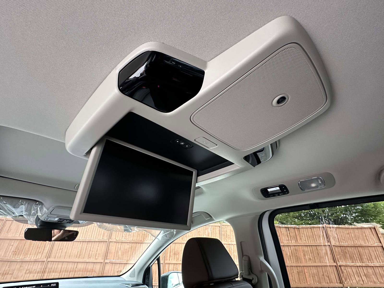 New 2026 Honda Odyssey Touring image 19