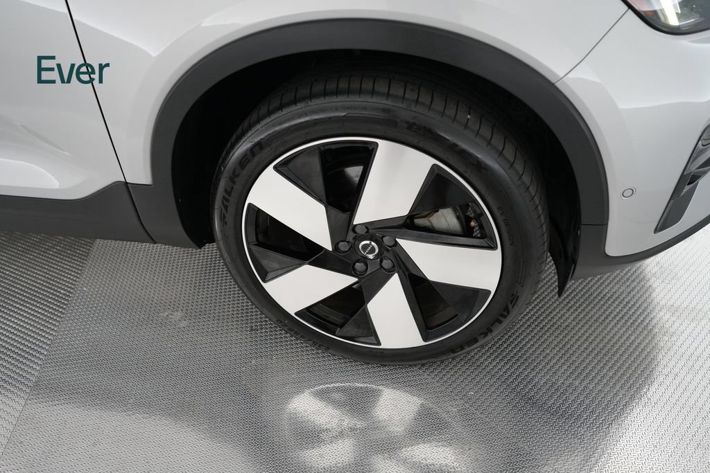 Used 2023 Volvo C40 P8 Recharge Ultimate AWD/4WD image 17