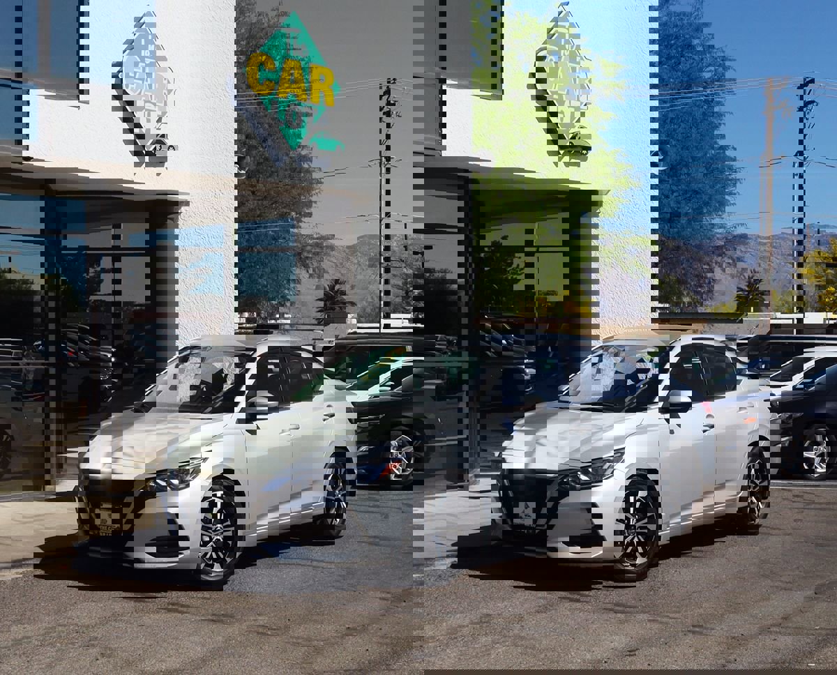 Used 2021 Nissan Sentra SV image 2