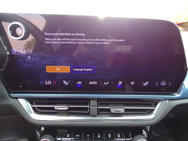 Used 2024 Chevrolet Equinox EV LT w/ LPO, Active Package FWD image 11