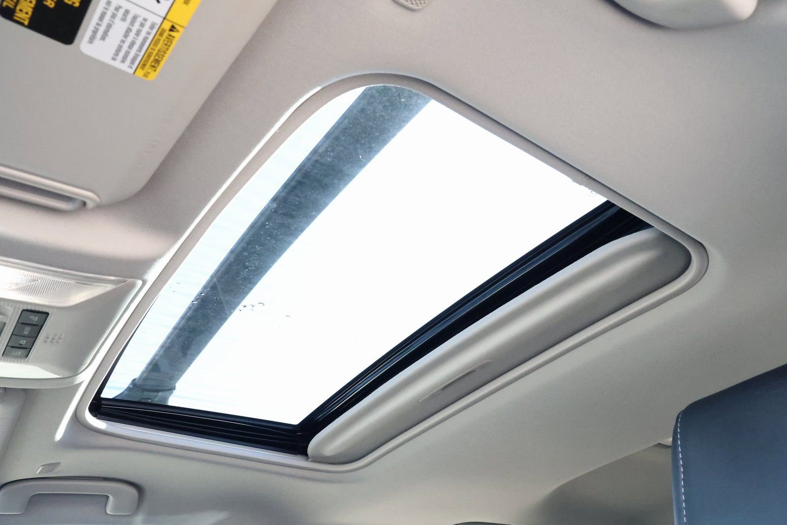 Used 2025 Toyota RAV4 Limited image 3