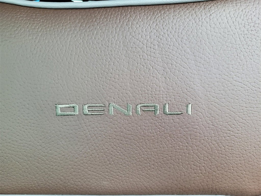 New 2025 GMC Sierra 3500 Denali w/ Denali Reserve Package image 12
