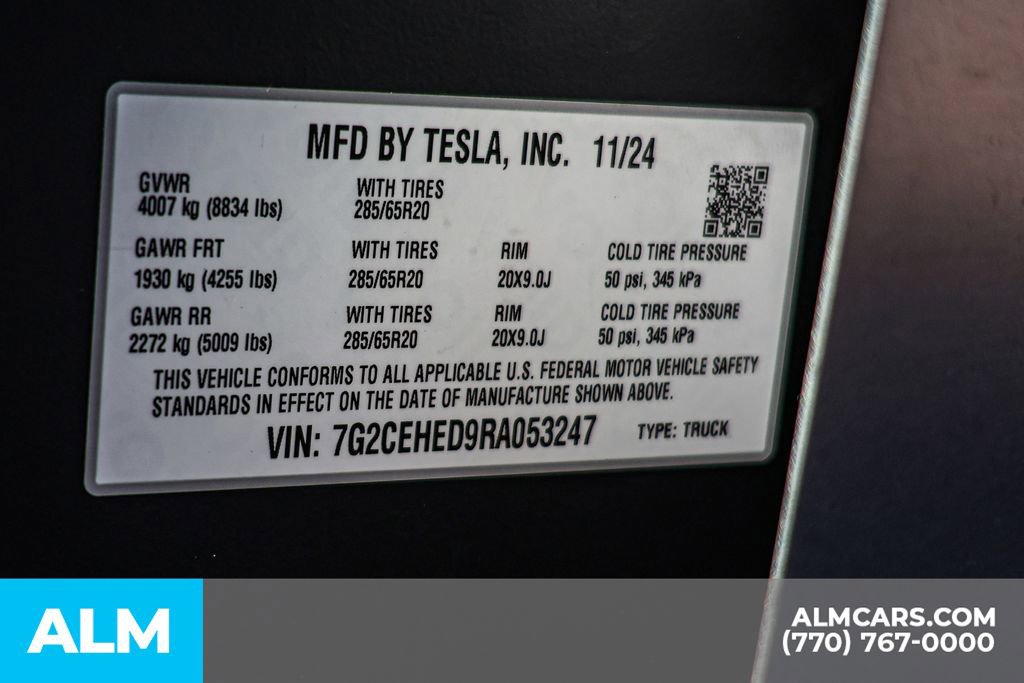 Used 2024 Tesla Cybertruck AWD Crew Cab image 50